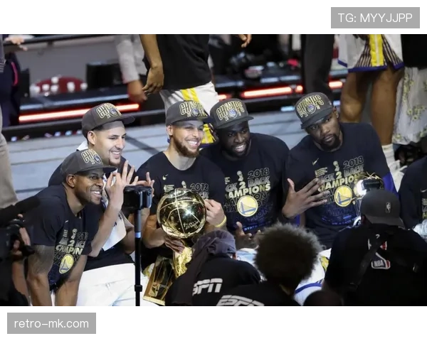 K联赛最佳球员荣膺年度殊荣，助球队强势回暖再创辉煌