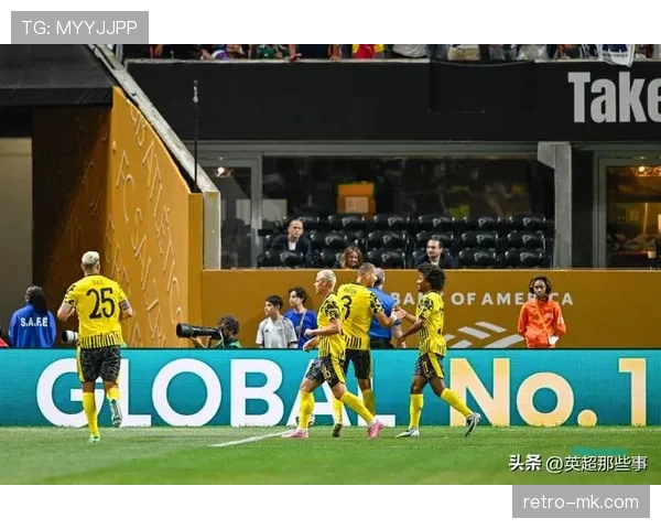 阿尔巴助攻亮眼,助球队强势晋级欧冠淘汰赛 阿尔巴助攻亮眼,助球队强势晋级欧冠淘汰赛