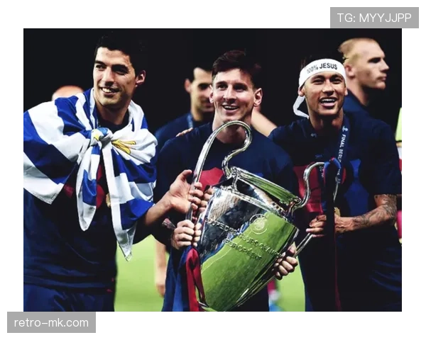 苏亚雷斯训练完偷偷啃鸡腿？这自律人设有点绷不住了